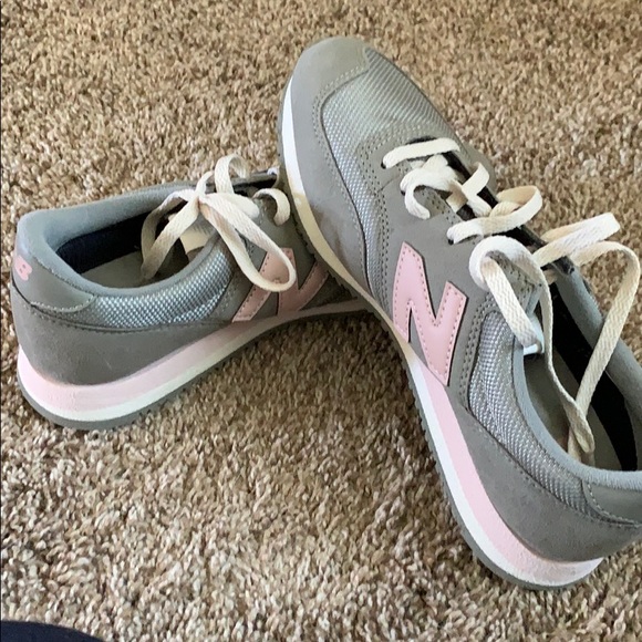 New Balance sneakers - Picture 2 of 3